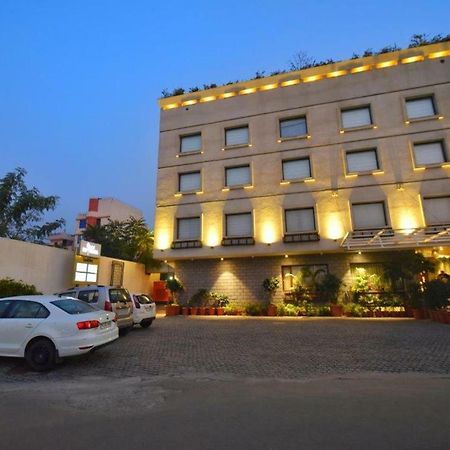 Hotel De Nada-A Luxury Stay Dzsaipur Kültér fotó
