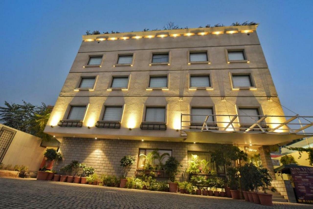 Hotel De Nada-A Luxury Stay Dzsaipur Kültér fotó
