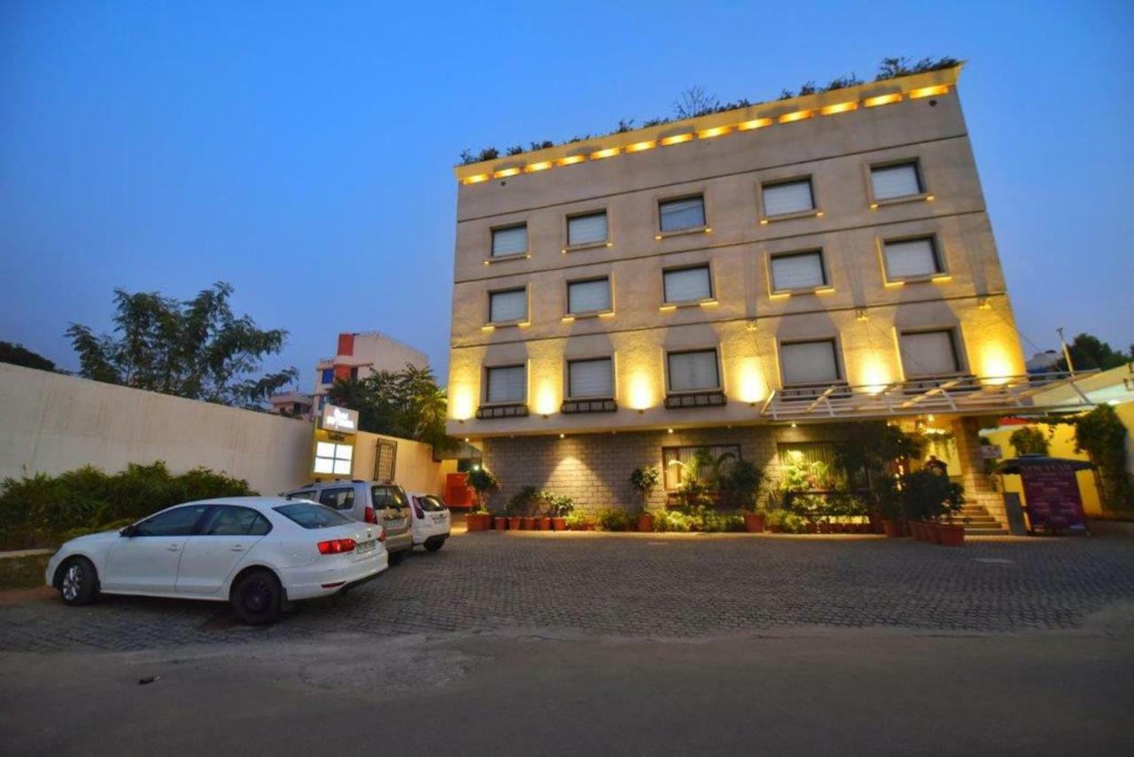 Hotel De Nada-A Luxury Stay Dzsaipur Kültér fotó